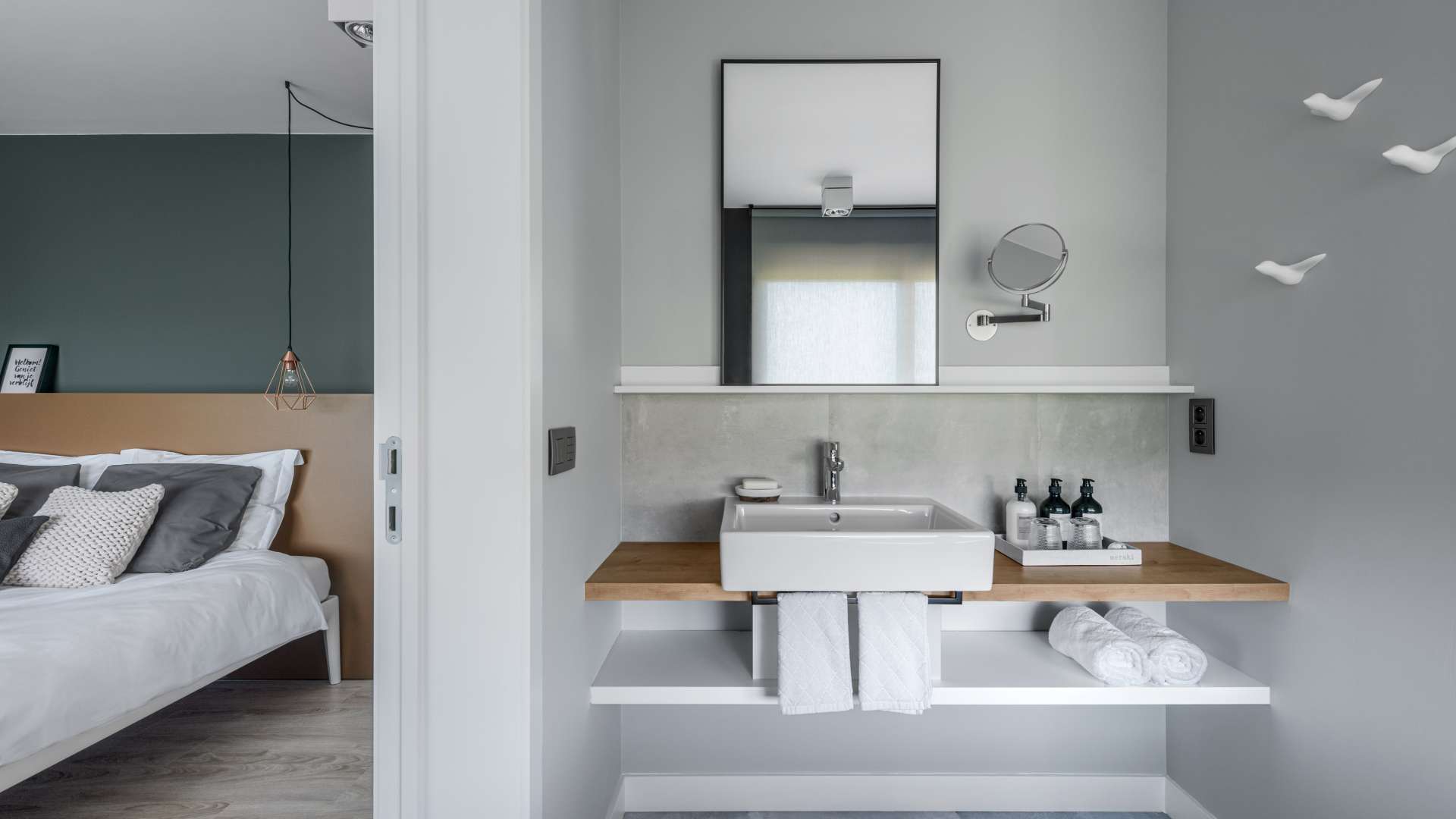 Интерьер с краской HYGGE Paint